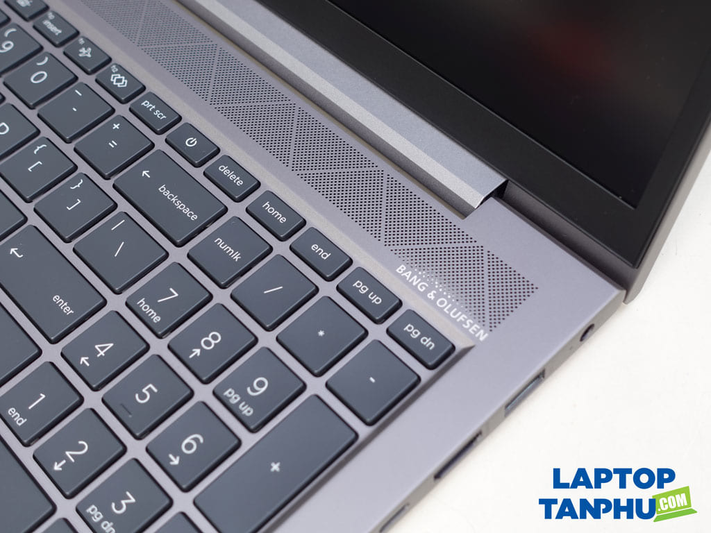 hp-zbook-firefly-15-g8-laptoptanphu-5