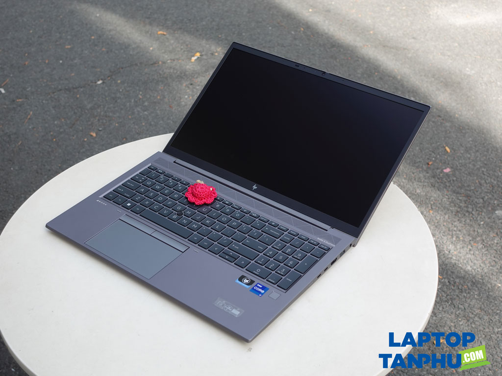 HP ZBook Firefly 15 G8 i71165G7 16Gb SSD 1Tb NVIDIA T500 / Intel IRIS