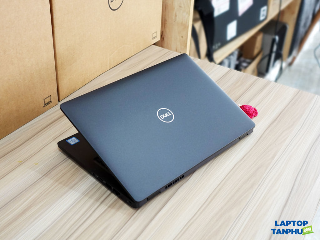 ngoại hình Màn hình 13.3inch cổng kết nối Dell latitude 5300 key japan