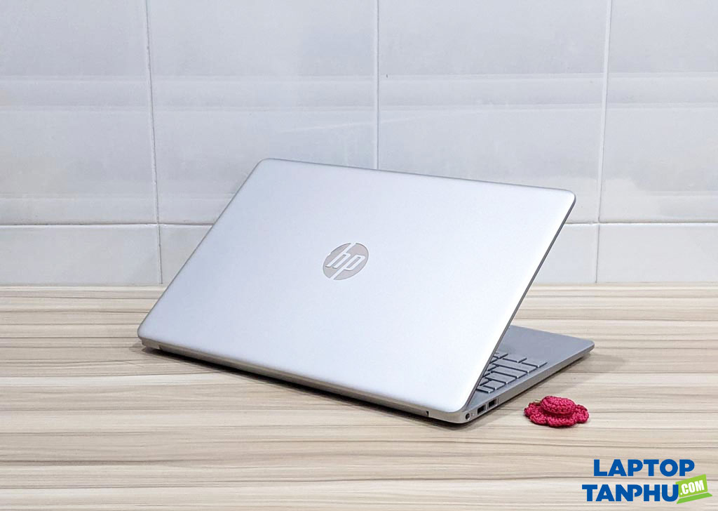HP-Laptop-15-dw2025od-1-laptoptanphu.com-2