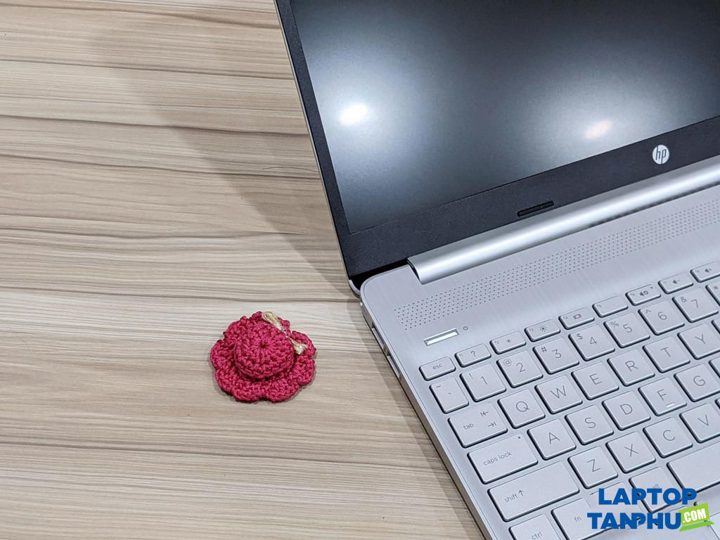 HP-Laptop-15-dw2025od-1-laptoptanphu.com-3