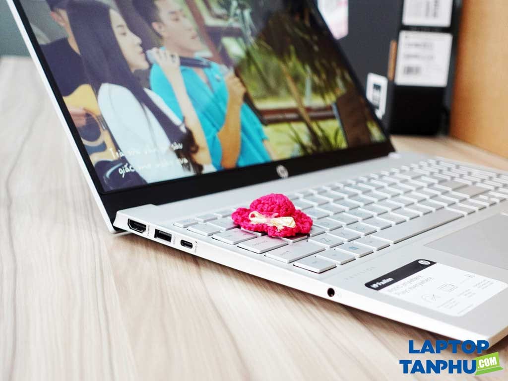 cong-ket-noi-ben-trai-HP-Pavilion-15-eg1053cl-i5-1155G7-laptoptanphu.com