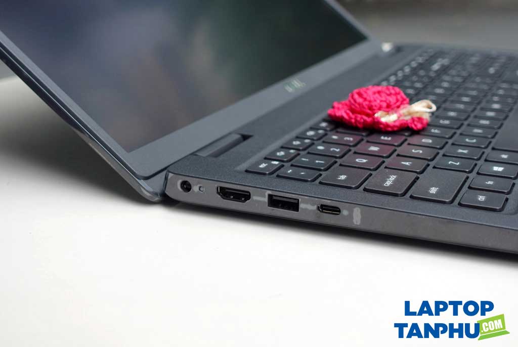 cong-ket-noi-ben-trai-dell-latitude-3520-core-i5-mayxaugiacao