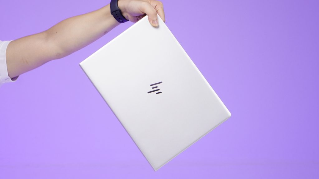 vo-nhom-nguyen-khoi-hp-elitebook-840g5-logo-laptoptanphu